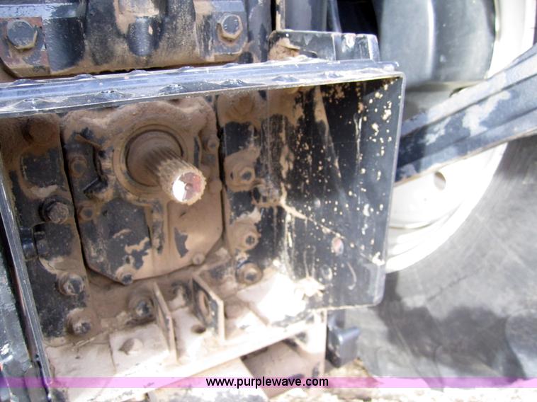 image for item 3421 2005 New Holland TG285 MFWD tractor