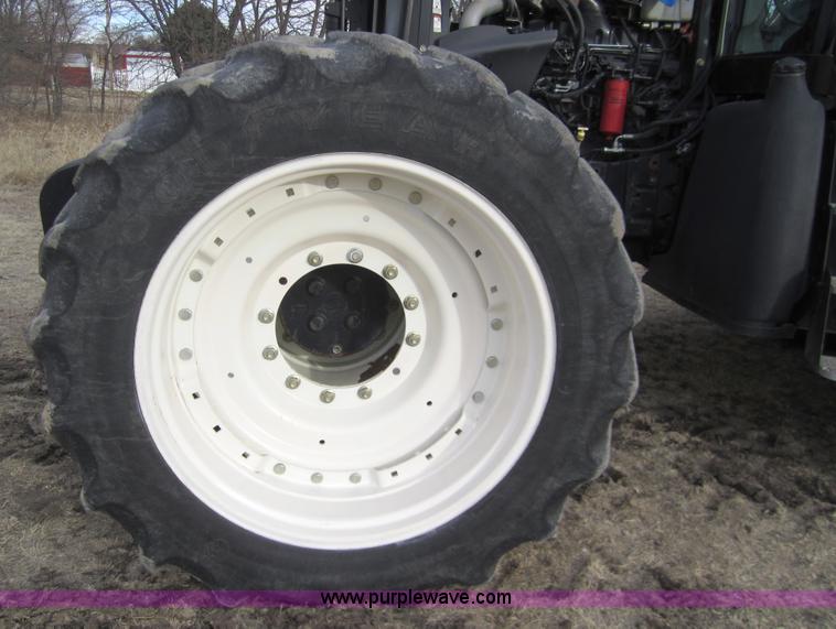 image for item 3421 2005 New Holland TG285 MFWD tractor