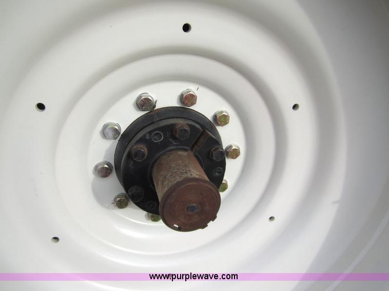 image for item 3421 2005 New Holland TG285 MFWD tractor