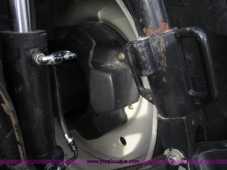 image for item 3421 2005 New Holland TG285 MFWD tractor