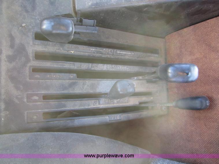 image for item 3430 1981 International 5288 tractor