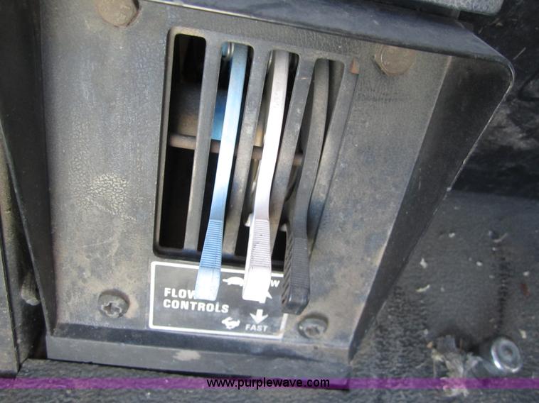 image for item 3430 1981 International 5288 tractor