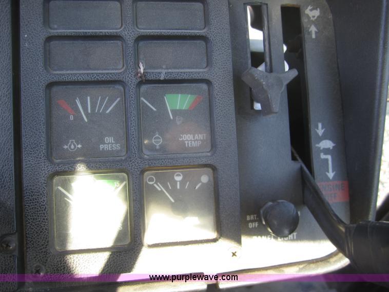 image for item 3430 1981 International 5288 tractor