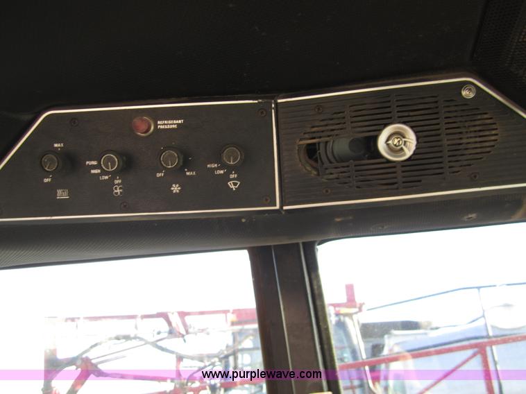 image for item 3430 1981 International 5288 tractor