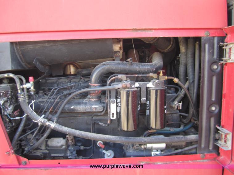 image for item 3430 1981 International 5288 tractor