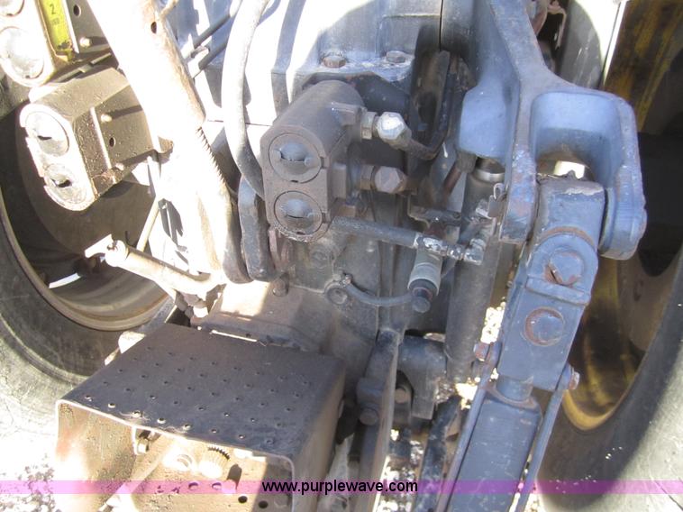 image for item 3430 1981 International 5288 tractor