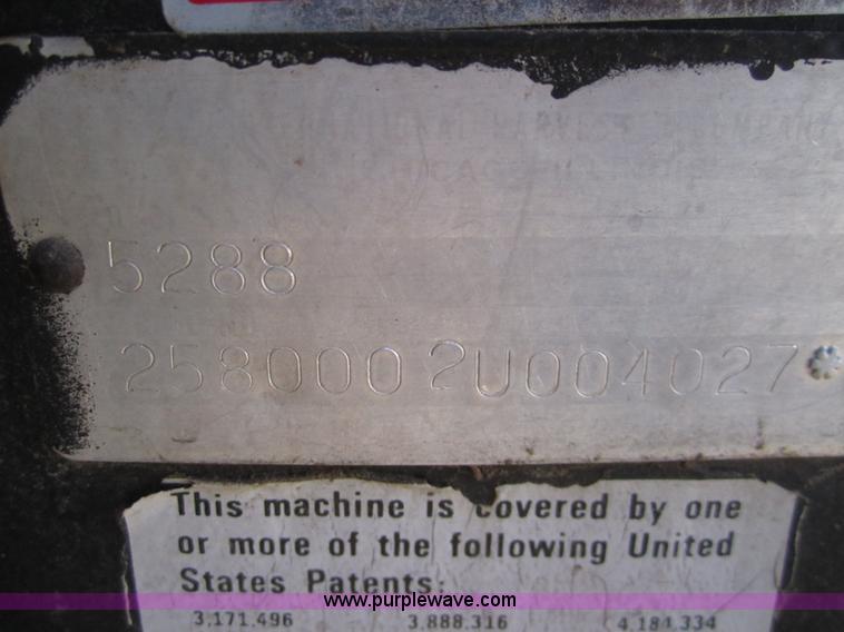 image for item 3430 1981 International 5288 tractor