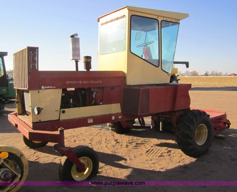 image for item 3432 New Holland 1112 swather