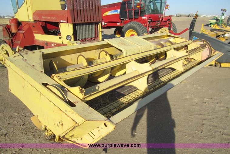 image for item 3432 New Holland 1112 swather