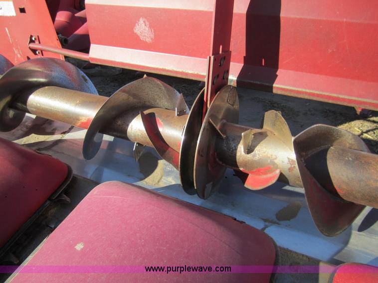 image for item 3439 2004 Case 2412 12 row corn head