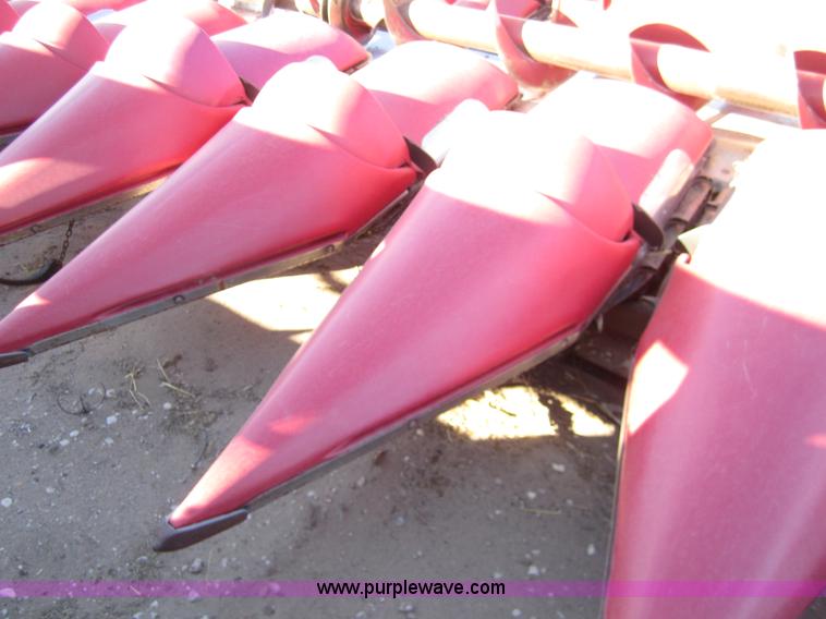 image for item 3439 2004 Case 2412 12 row corn head