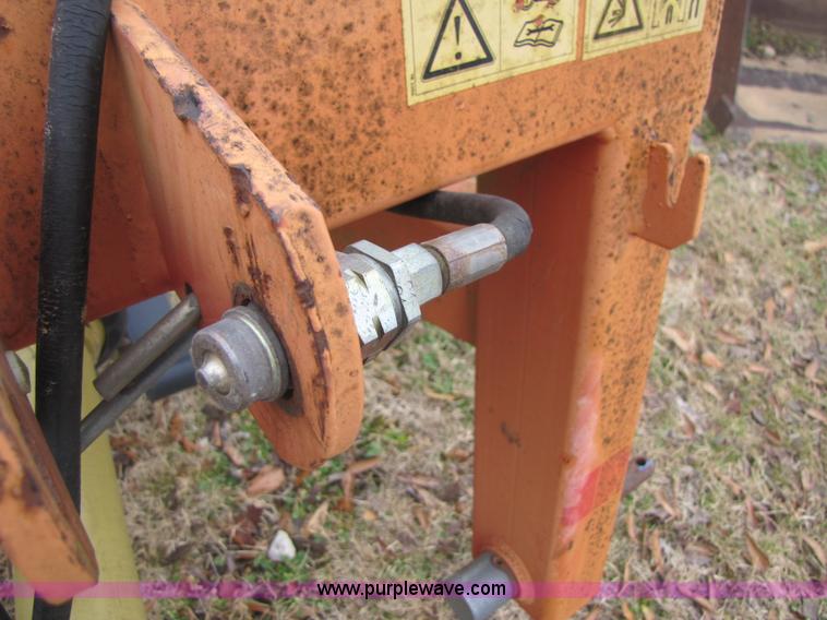 image for item 3441 2004 Vicon DMP 2800 9' disk mower