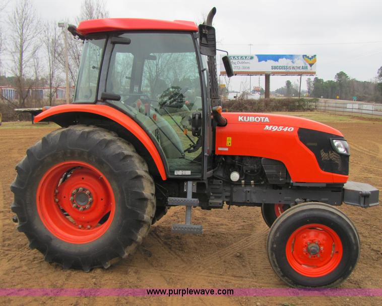 image for item 3443 2007 Kubota M9540 tractor