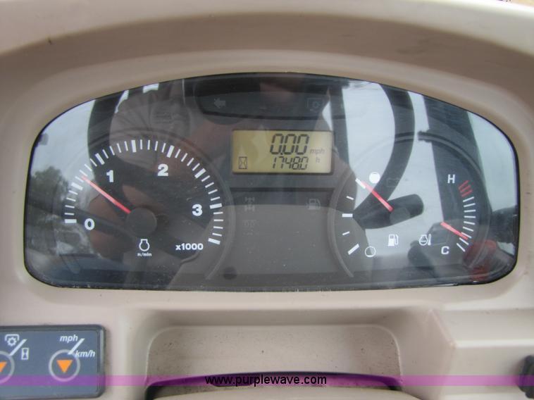 image for item 3443 2007 Kubota M9540 tractor