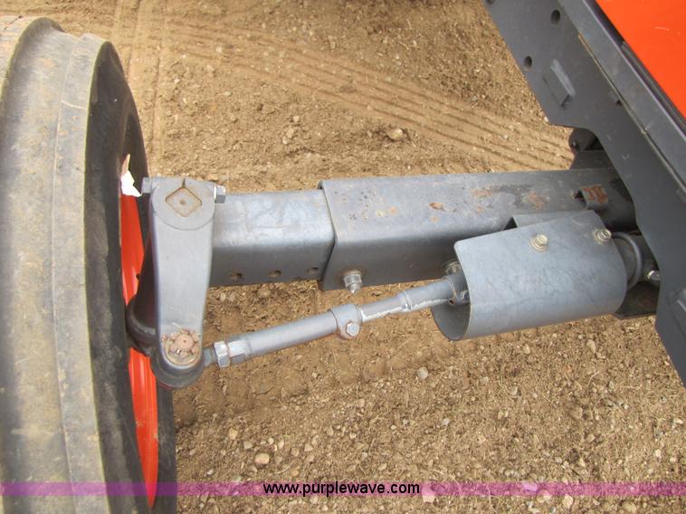 image for item 3443 2007 Kubota M9540 tractor