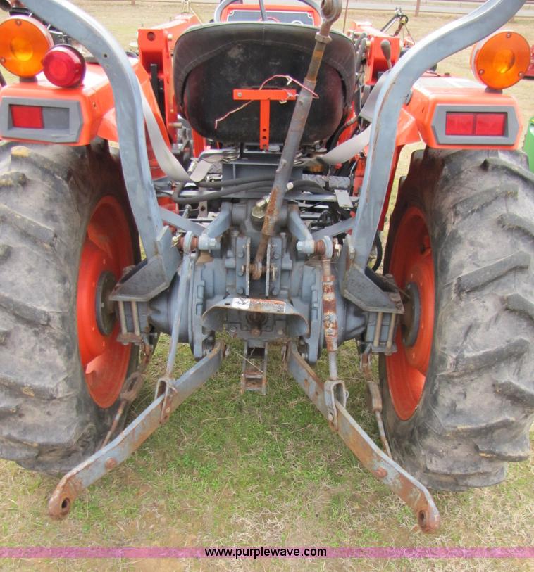 1995 Kubota L2350 tractor with loader in Texarkana, TX Item 3446 sold