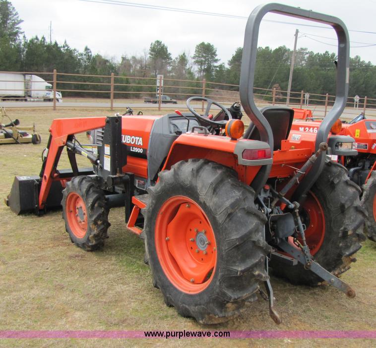 2000 Kubota L2900DT MFWD tractor with loader in Texarkana, TX Item