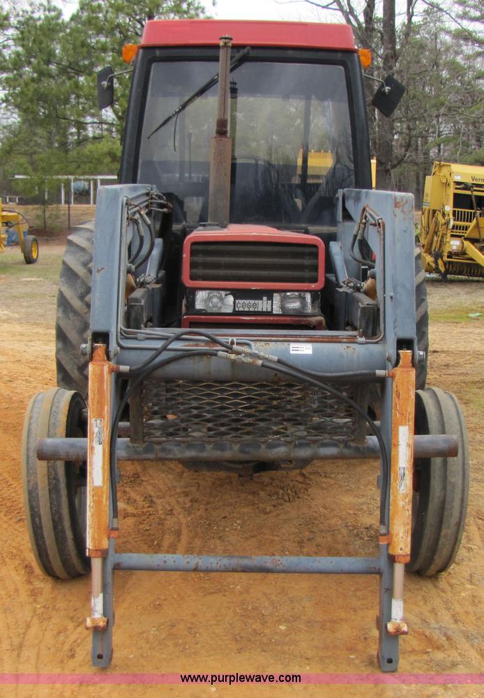 image for item 3448 1987 Case IH 885XL tractor with loader
