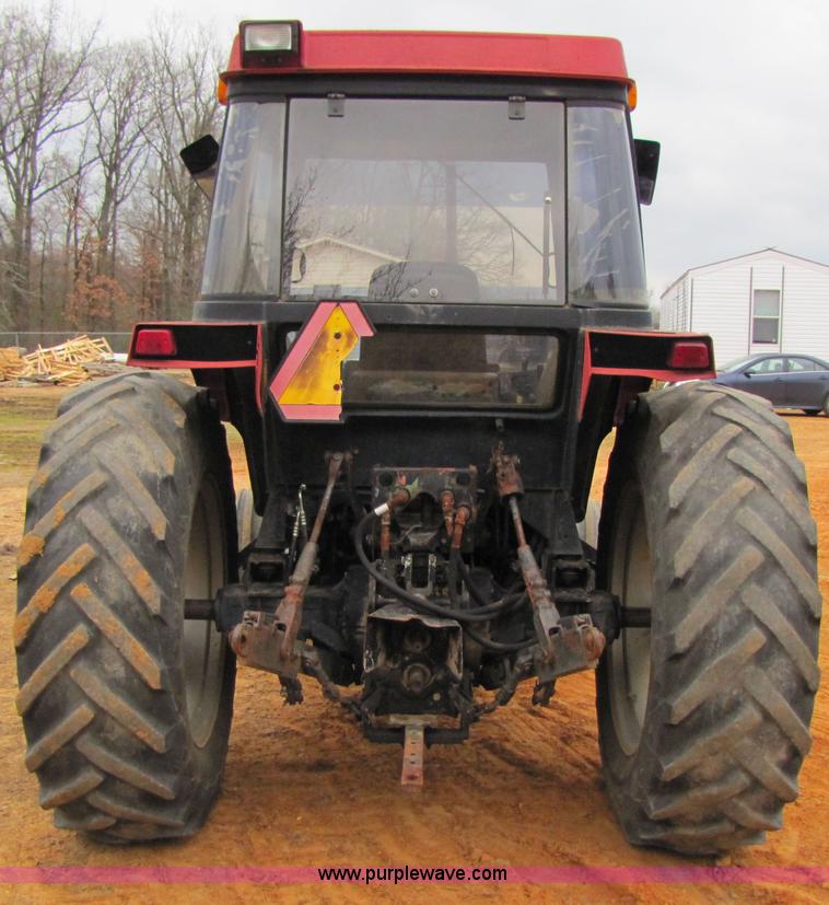 image for item 3448 1987 Case IH 885XL tractor with loader