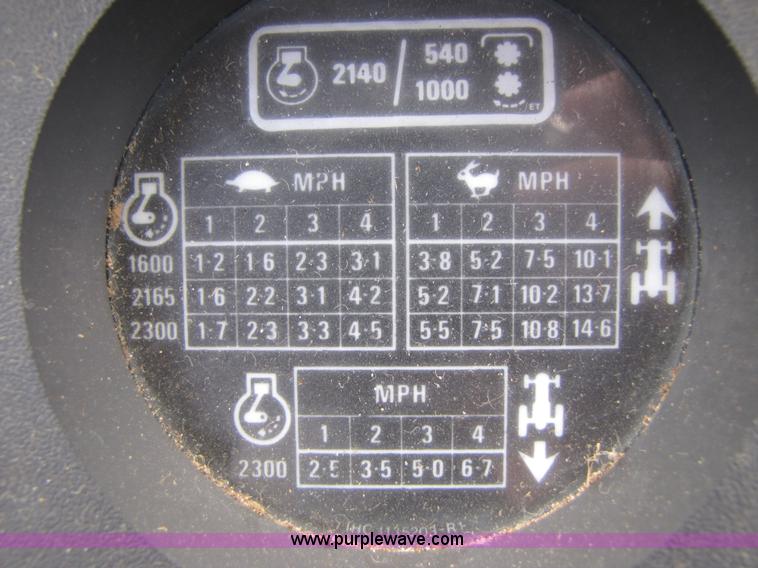 image for item 3448 1987 Case IH 885XL tractor with loader