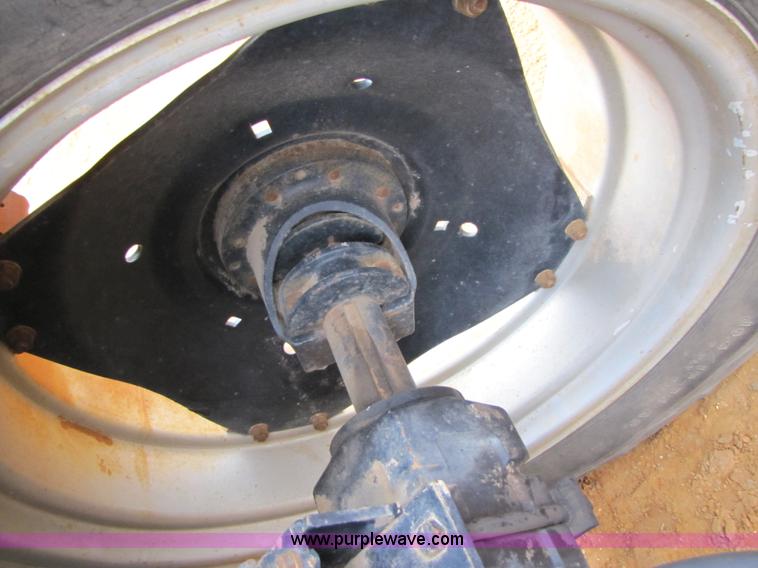 image for item 3448 1987 Case IH 885XL tractor with loader