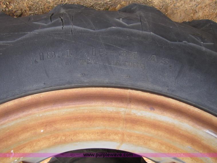 image for item 3448 1987 Case IH 885XL tractor with loader