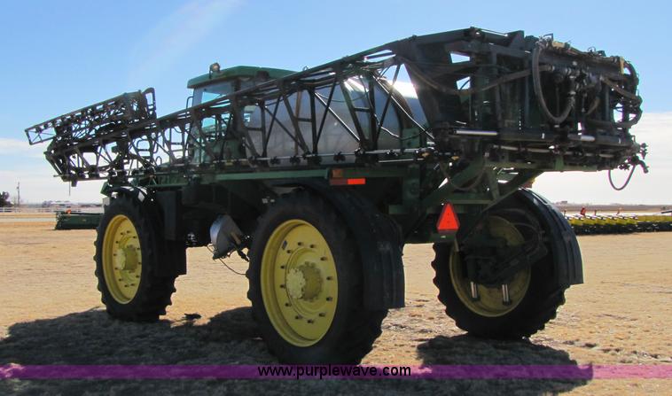 image for item 3451 2005 John Deere 4920 self propelled 120' sprayer