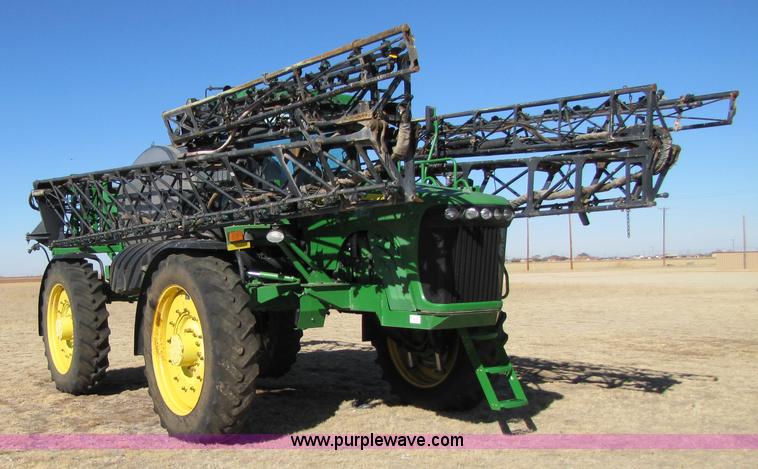 image for item 3451 2005 John Deere 4920 self propelled 120' sprayer