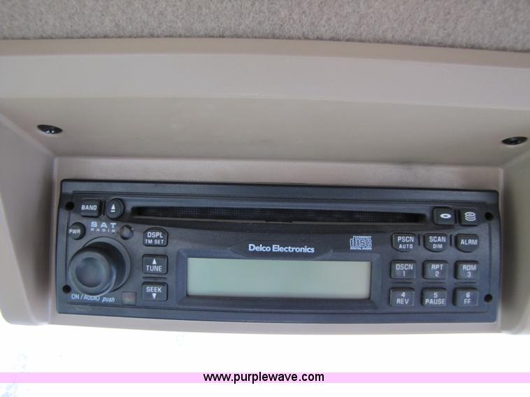 image for item 3451 2005 John Deere 4920 self propelled 120' sprayer