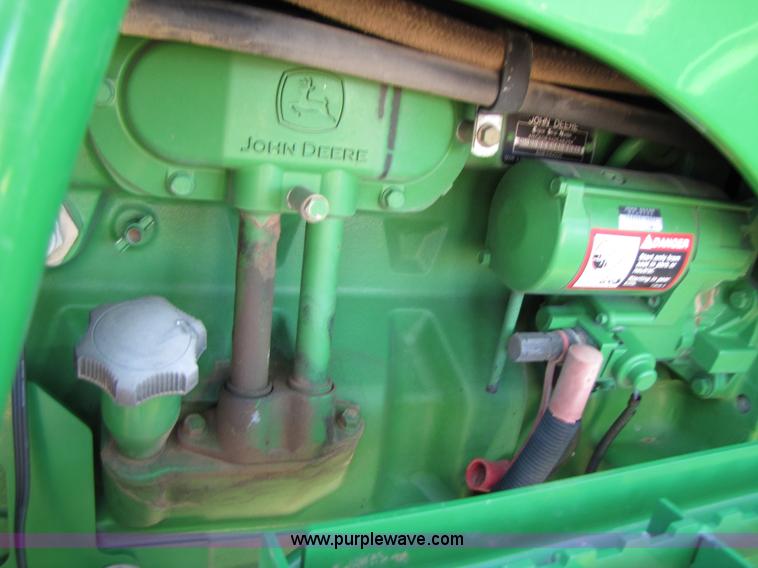 image for item 3451 2005 John Deere 4920 self propelled 120' sprayer