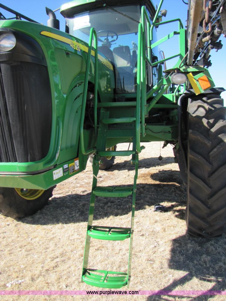 image for item 3451 2005 John Deere 4920 self propelled 120' sprayer
