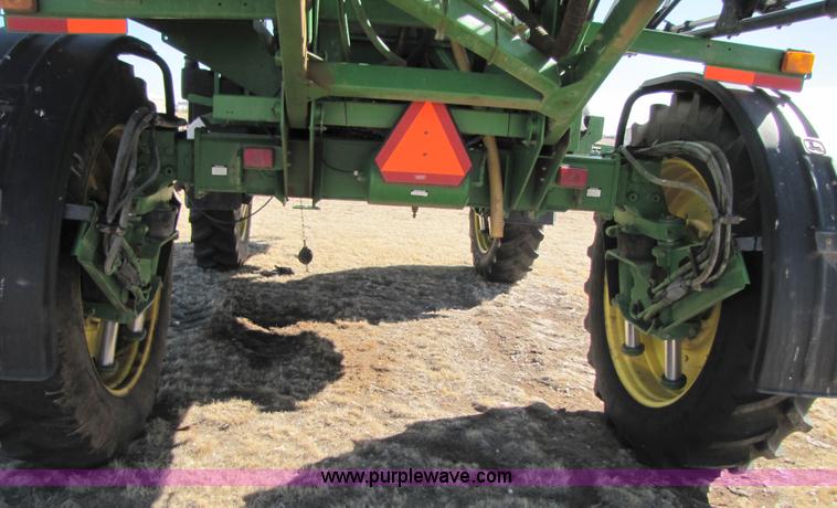 image for item 3451 2005 John Deere 4920 self propelled 120' sprayer
