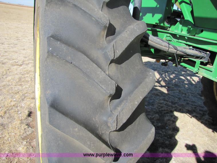 image for item 3451 2005 John Deere 4920 self propelled 120' sprayer