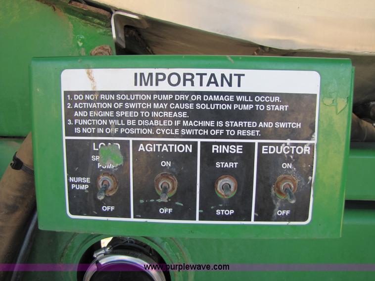 image for item 3451 2005 John Deere 4920 self propelled 120' sprayer