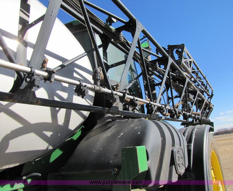 image for item 3451 2005 John Deere 4920 self propelled 120' sprayer