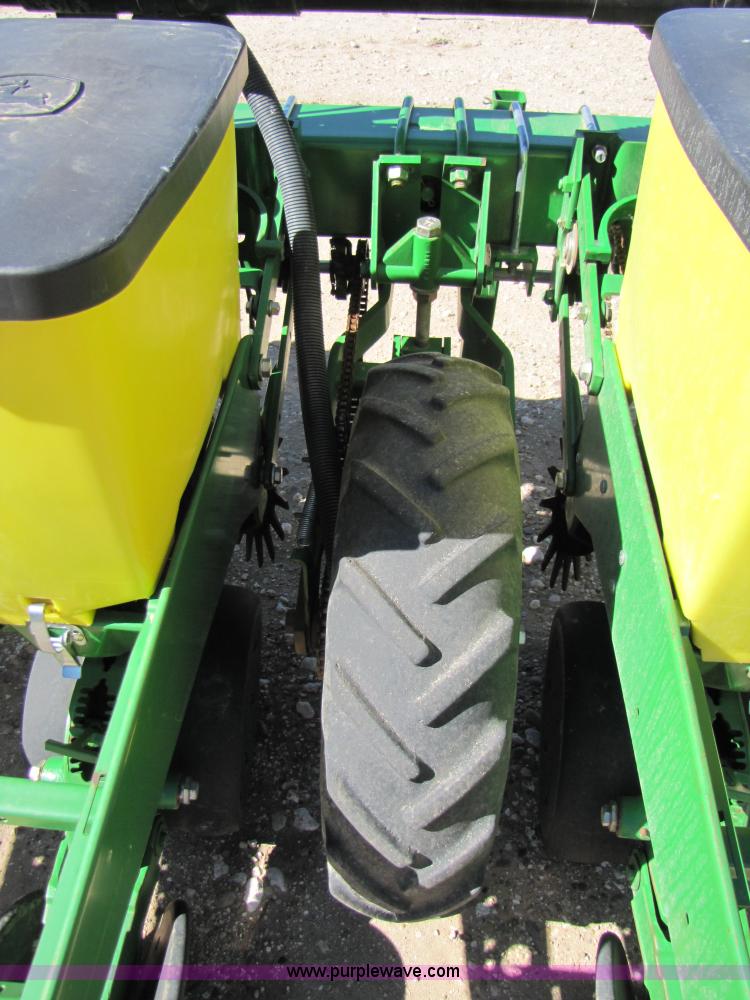 image for item 3453 2008 John Deere 1710 MaxEmerge XP vertical fold no-till planter