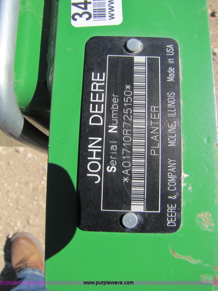 image for item 3453 2008 John Deere 1710 MaxEmerge XP vertical fold no-till planter