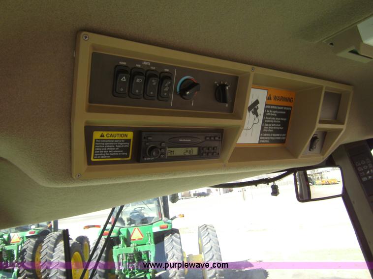 image for item 3459 2006 John Deere 4995 windrower with 995 16' platform