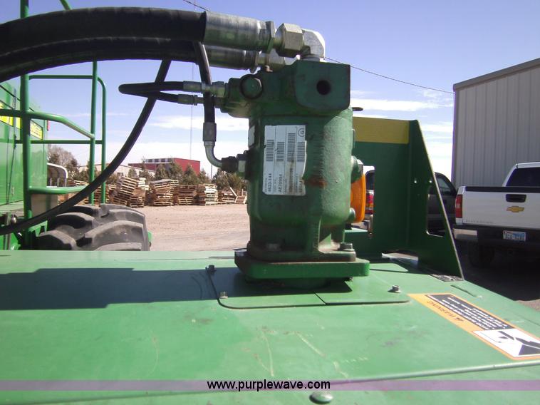 image for item 3459 2006 John Deere 4995 windrower with 995 16' platform