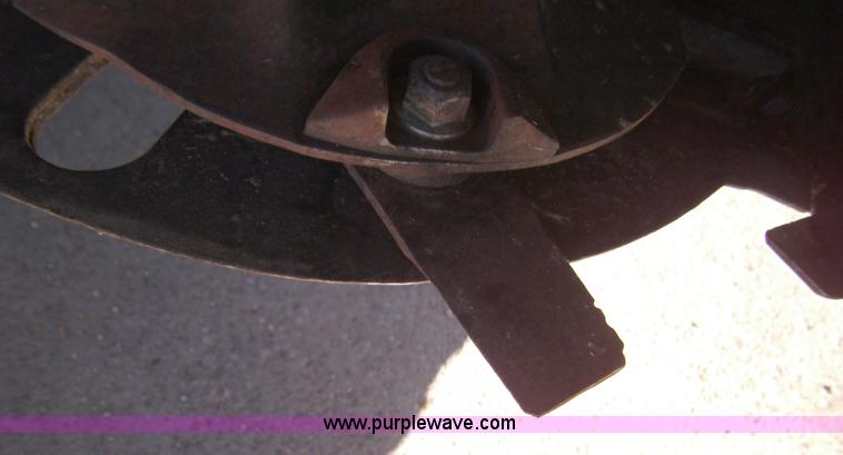 image for item 3459 2006 John Deere 4995 windrower with 995 16' platform