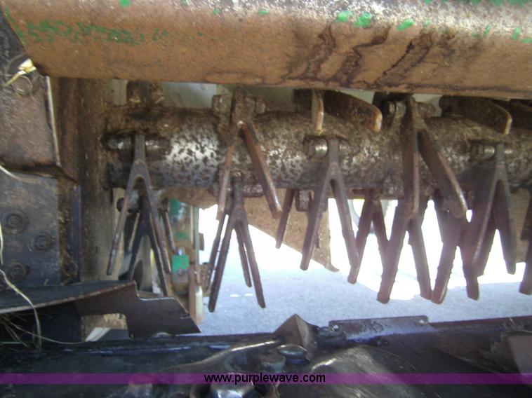 image for item 3459 2006 John Deere 4995 windrower with 995 16' platform