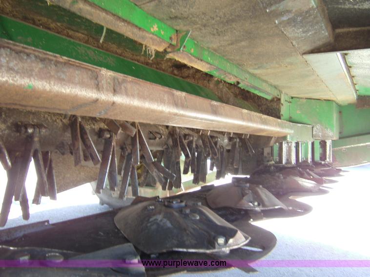 image for item 3459 2006 John Deere 4995 windrower with 995 16' platform