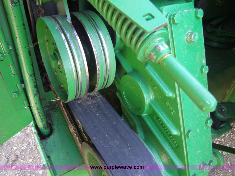 image for item 3459 2006 John Deere 4995 windrower with 995 16' platform