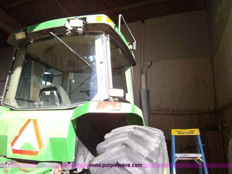 image for item 3461 1998 John Deere 8100 MFWD tractor