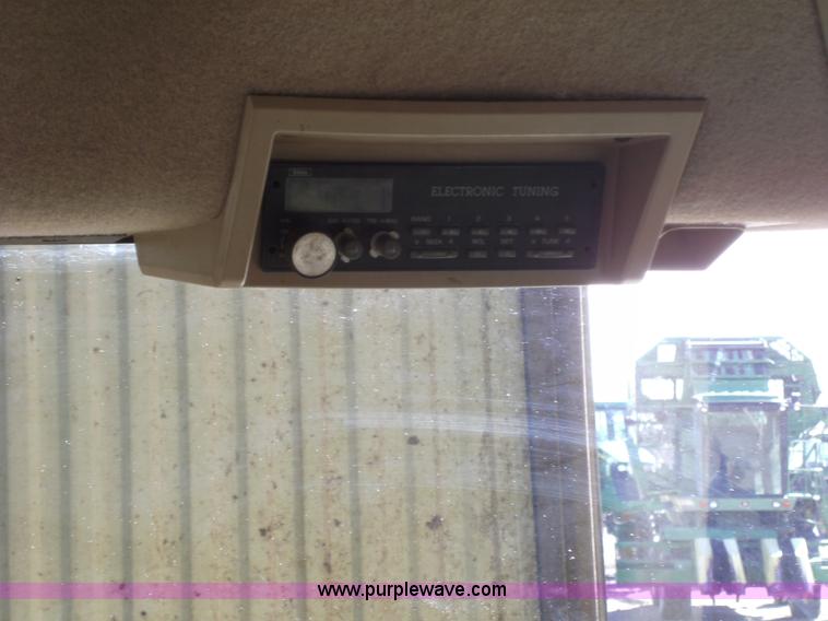 image for item 3461 1998 John Deere 8100 MFWD tractor