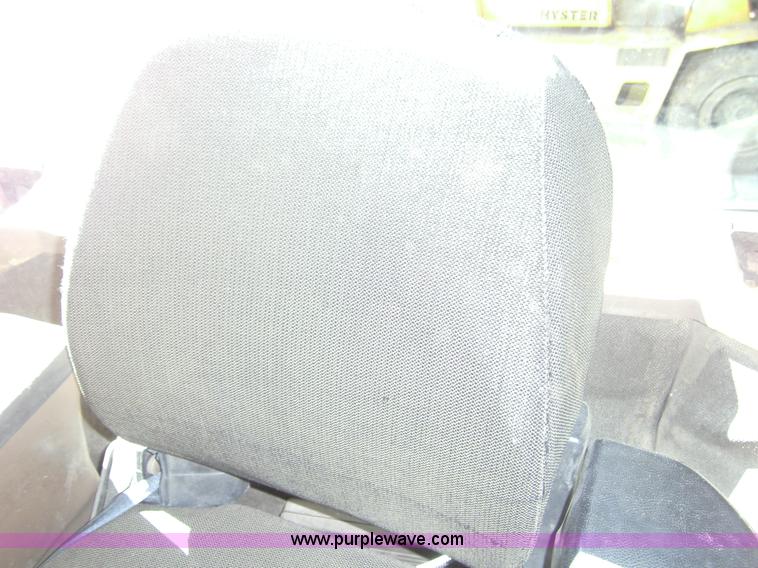 image for item 3461 1998 John Deere 8100 MFWD tractor