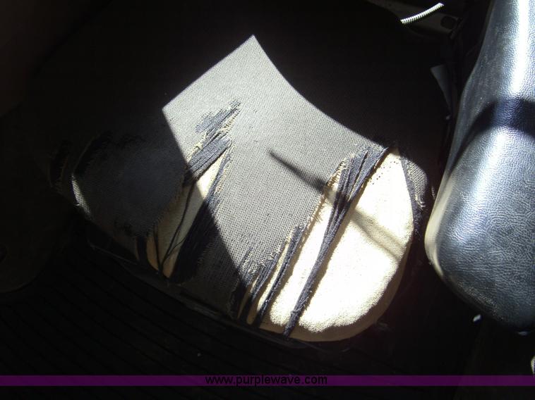 image for item 3461 1998 John Deere 8100 MFWD tractor