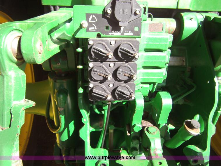 image for item 3461 1998 John Deere 8100 MFWD tractor