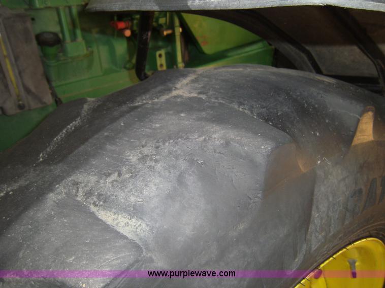 image for item 3461 1998 John Deere 8100 MFWD tractor