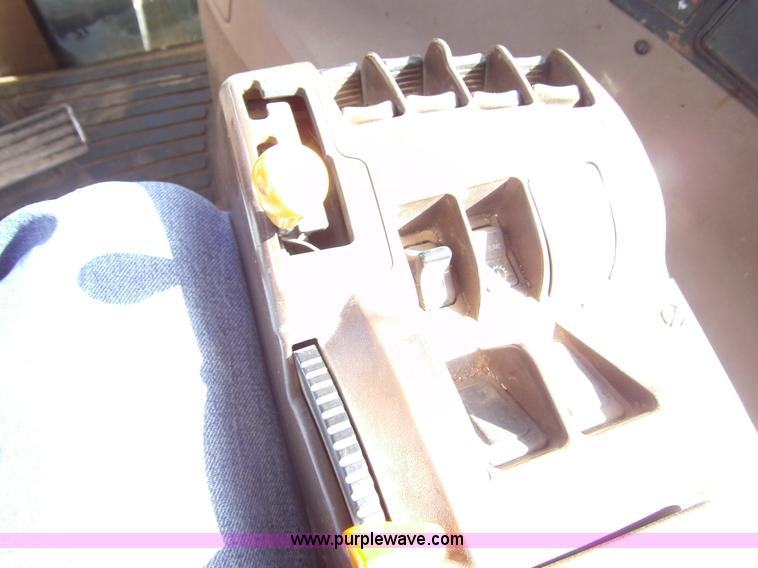 image for item 3462 2002 John Deere 9420 4WD tractor